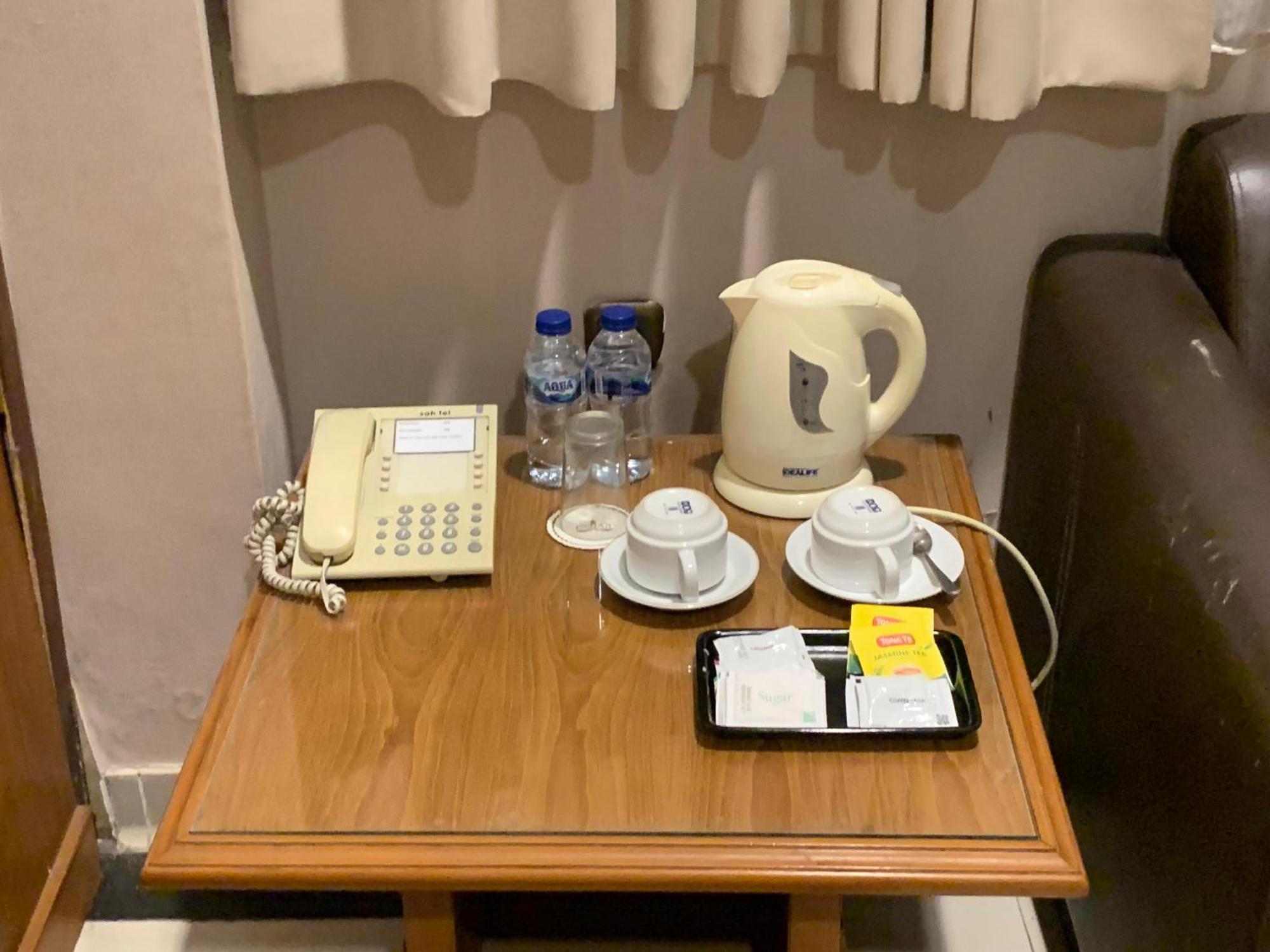Enhaii Hotel Бандунг Екстериор снимка