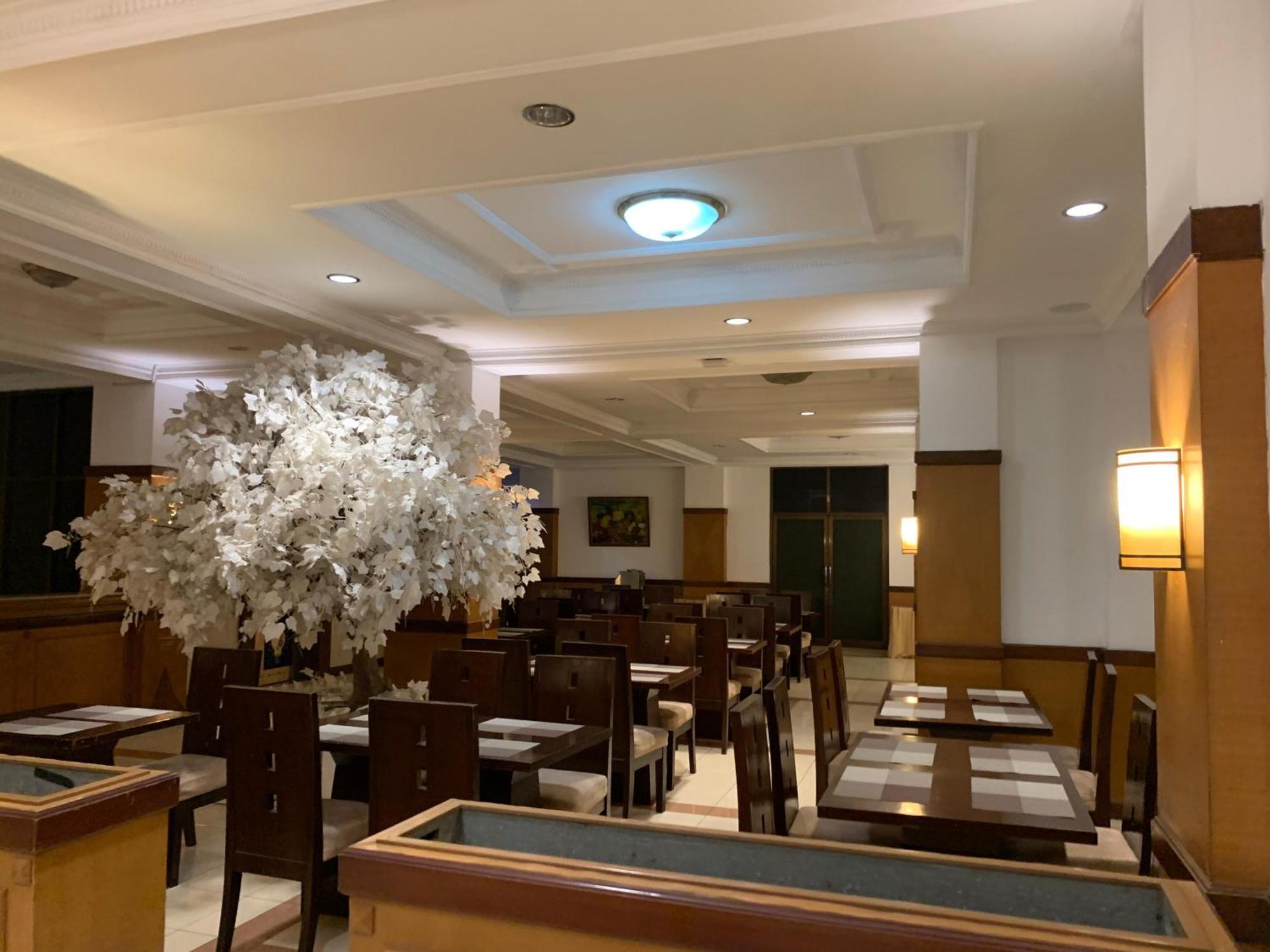 Enhaii Hotel Бандунг Екстериор снимка