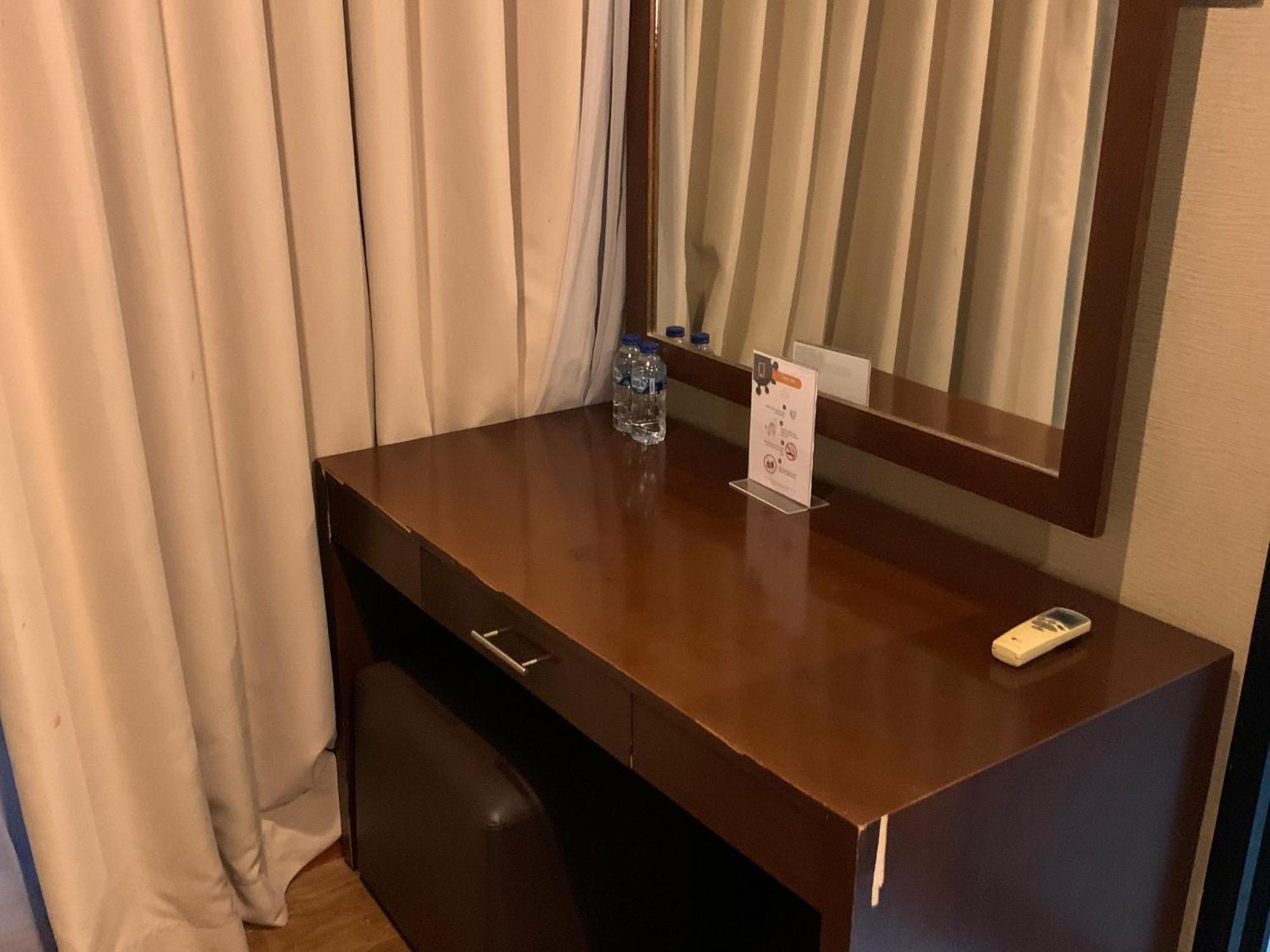 Enhaii Hotel Бандунг Екстериор снимка