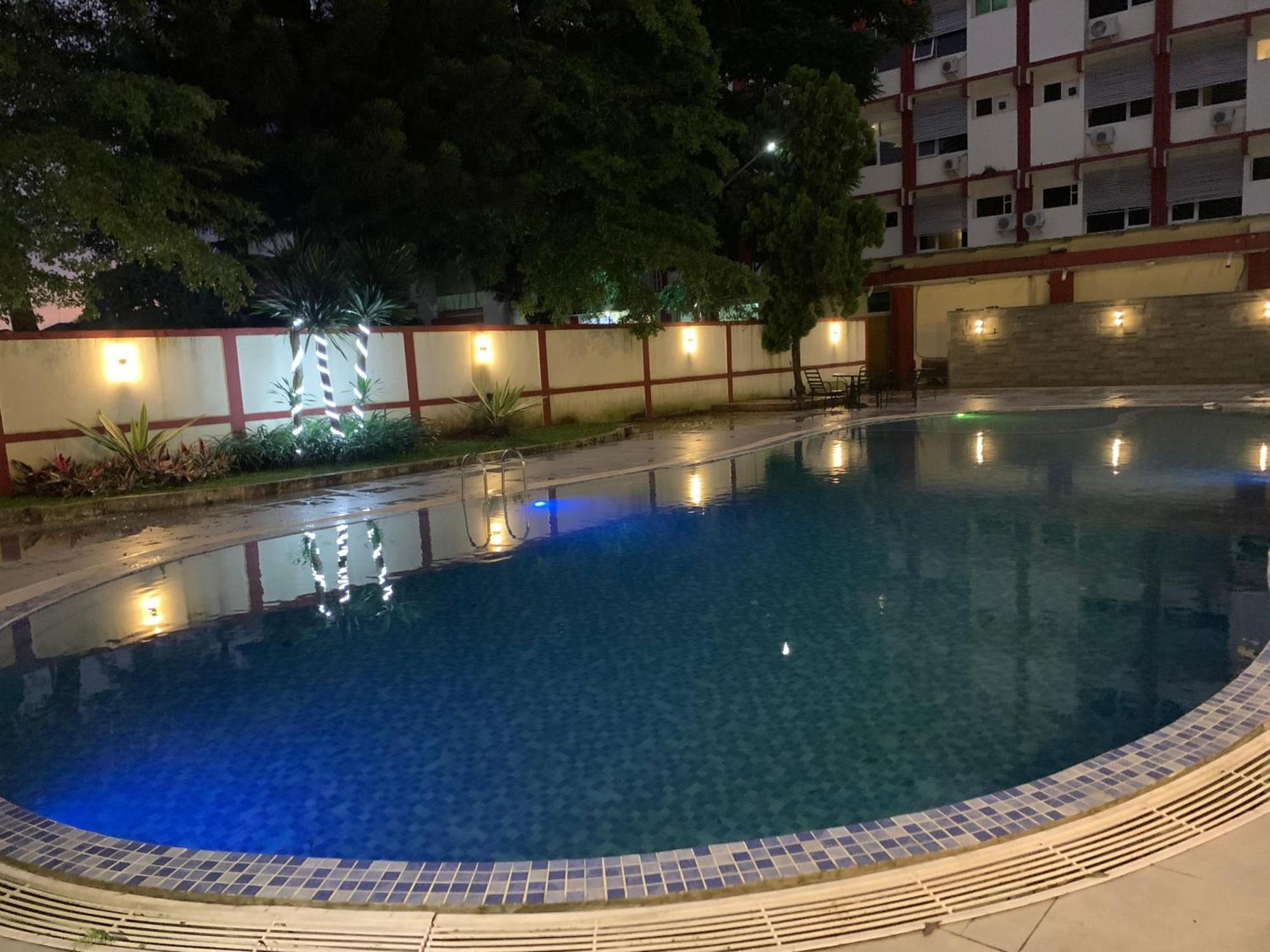 Enhaii Hotel Бандунг Екстериор снимка